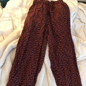 Flowy, Floral printed Pants